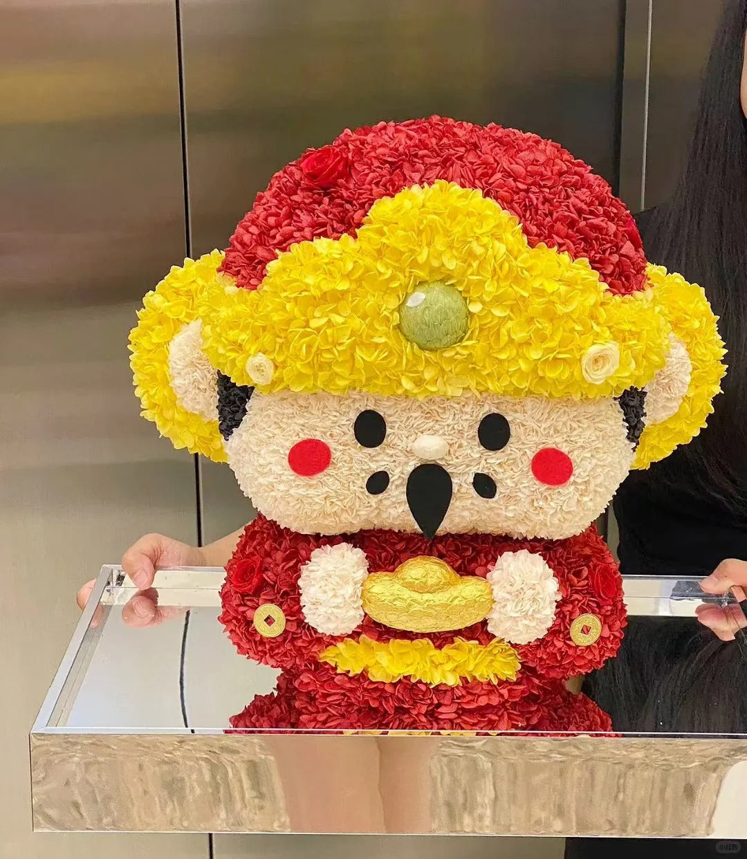 God of Wealth Flower Box with Preserved Roses - Auspicious for Attracting Wealth and Protecting the Home