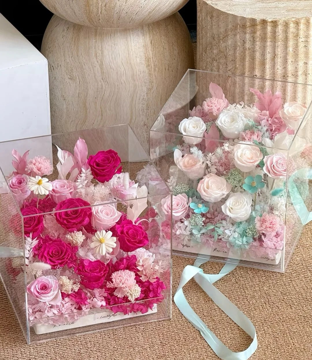 Preserved flowers/Summer romance flower box - a perfect anniversary or birthday gift for your loved one.