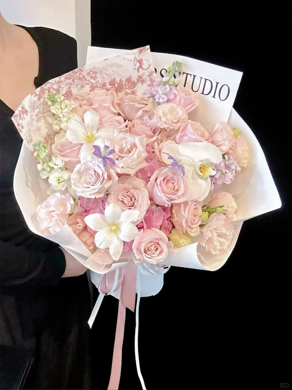 Pink bouquet mix and match random blind box large/medium/small flowers mix and match