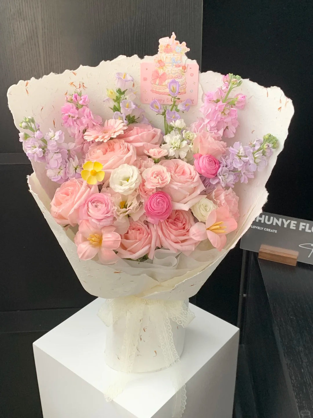 Pink bouquet mix and match random blind box large/medium/small flowers mix and match