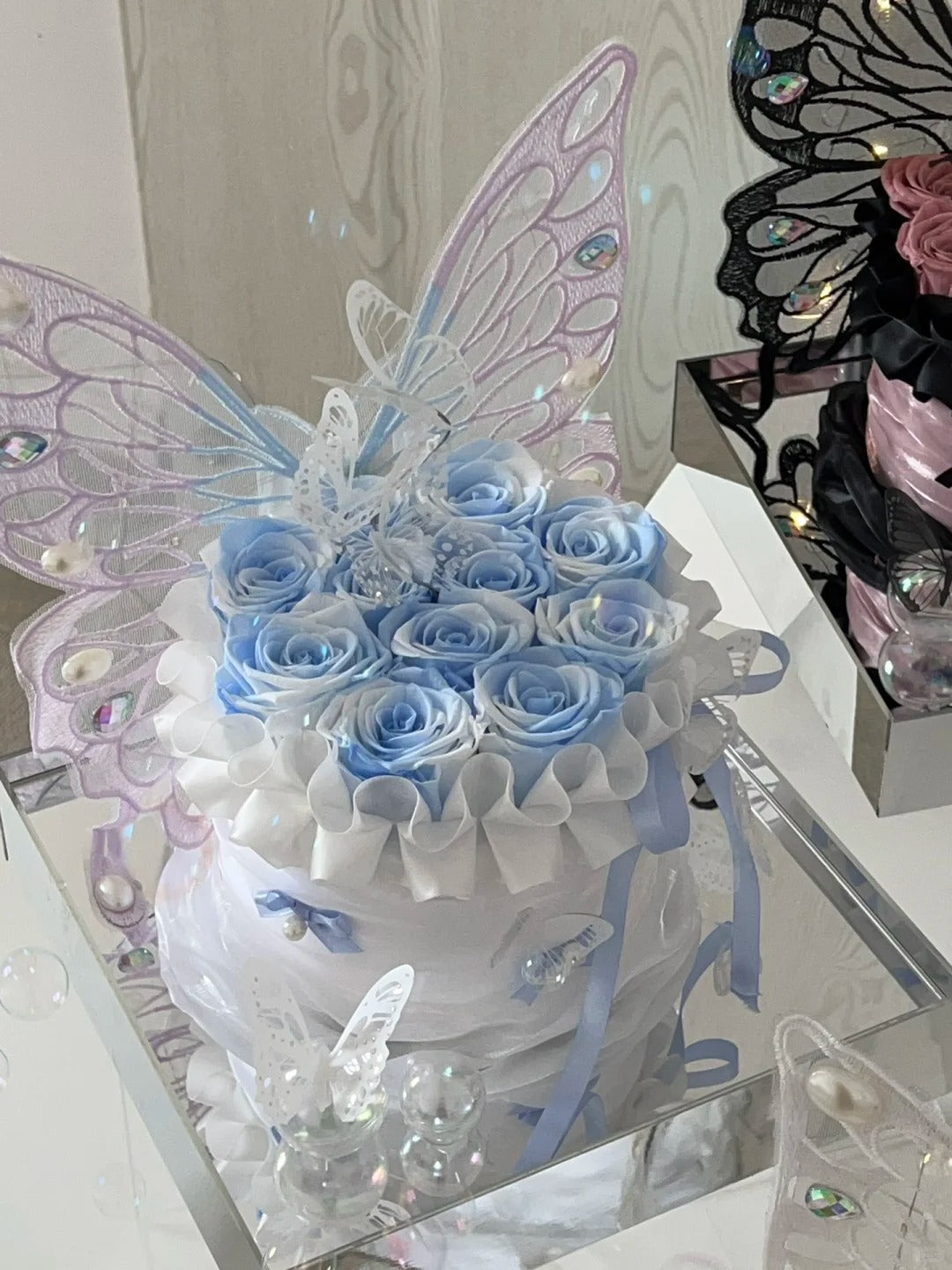 Butterfly Cake Flower Box / Creative Preserved Flower Box - Birthday Gift & Anniversary Gift
