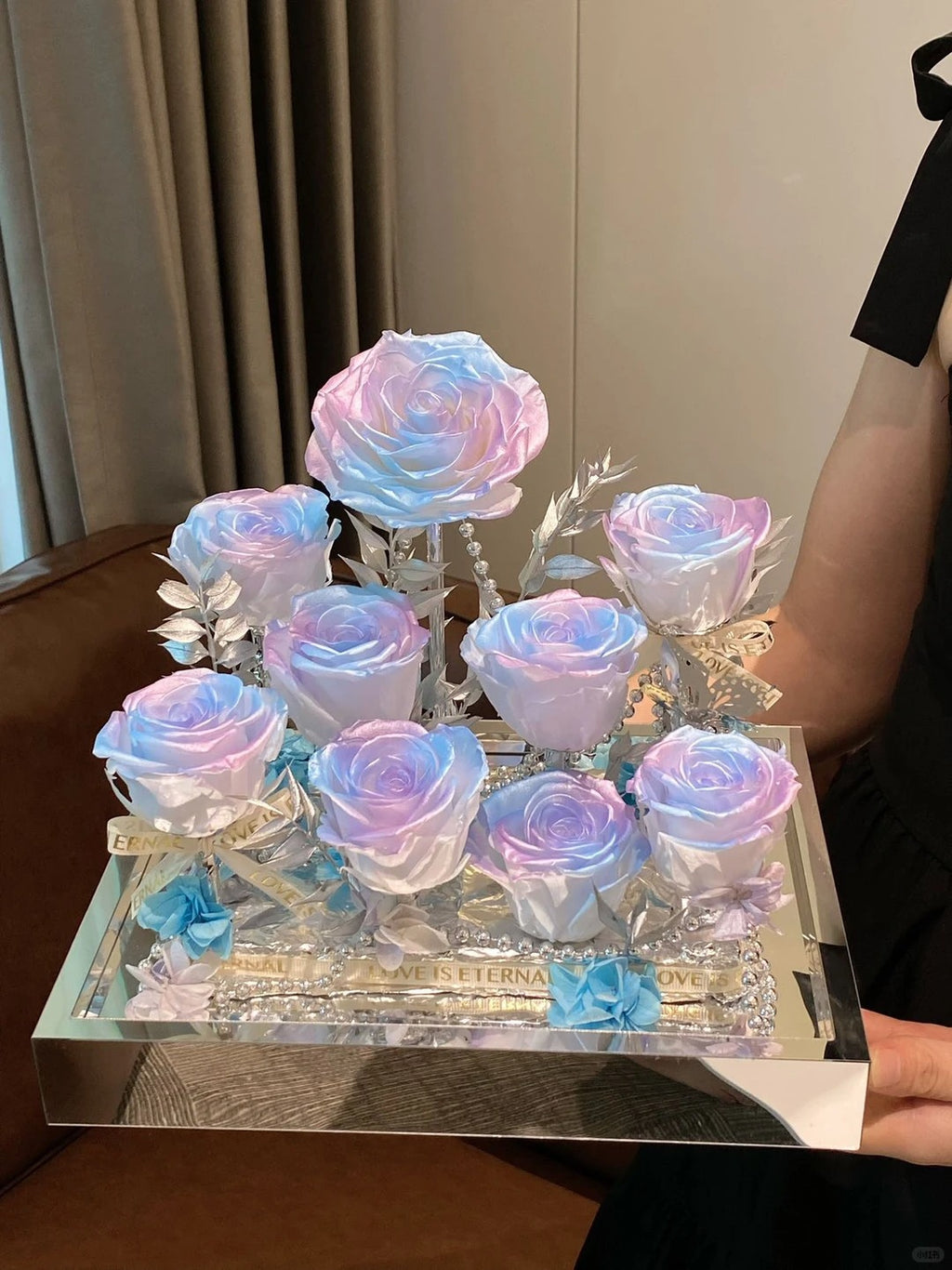 永生玫瑰花高端亚克力礼盒 - 浪漫生日礼物