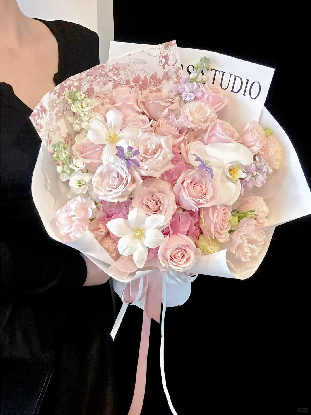 Pink bouquet mix and match random blind box large/medium/small flowers mix and match