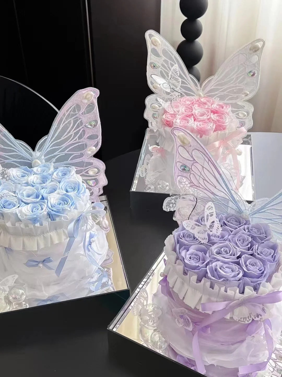 Butterfly Cake Flower Box / Creative Preserved Flower Box - Birthday Gift & Anniversary Gift