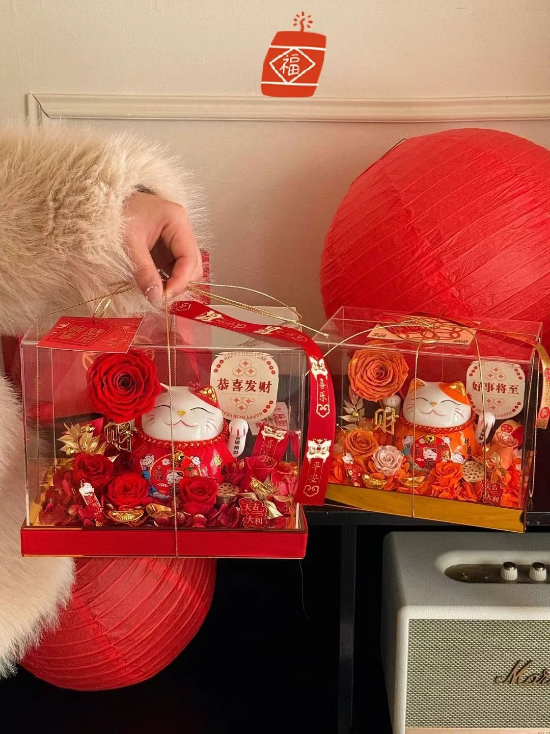 Lucky cat gift box/ flower box/ roses - an essential mascot for new store openings