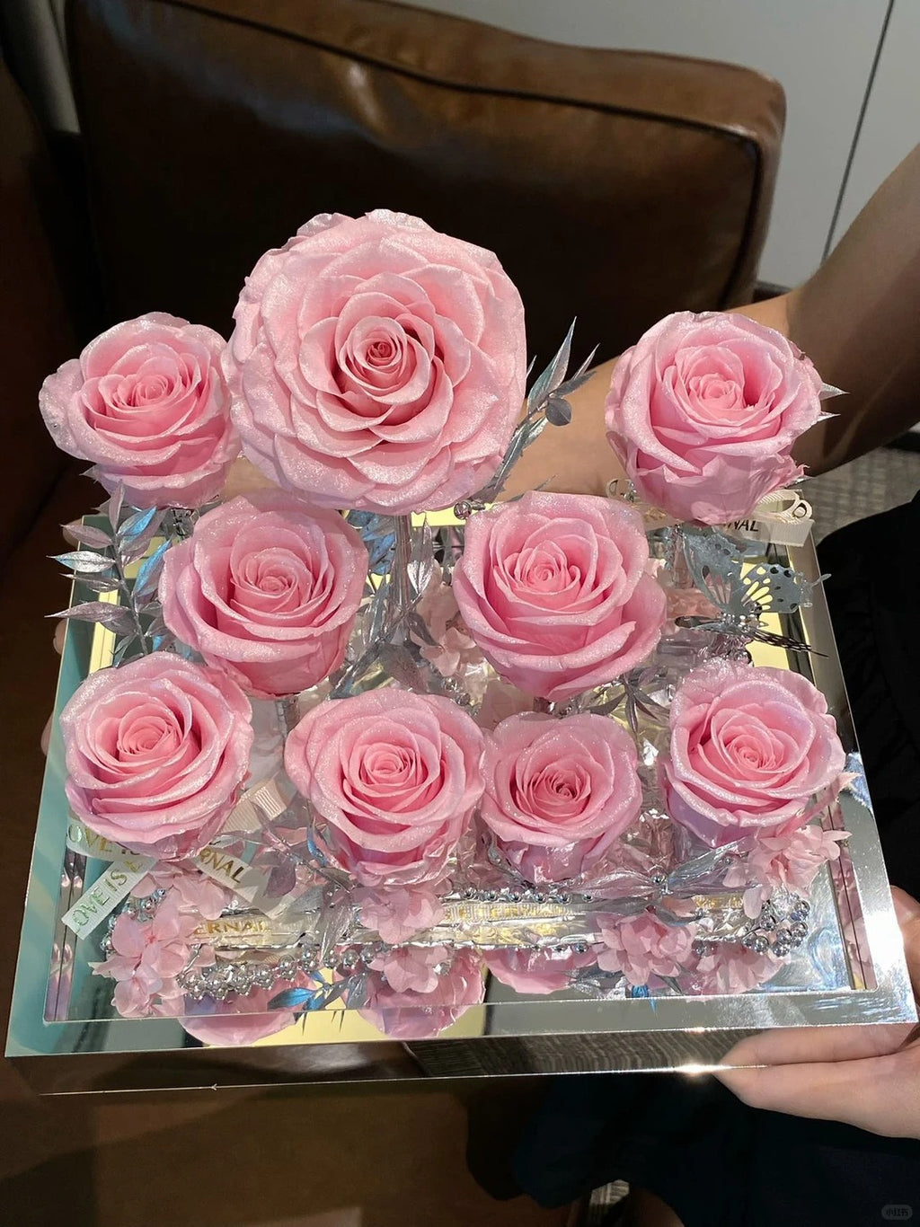 永生玫瑰花高端亚克力礼盒 - 浪漫生日礼物