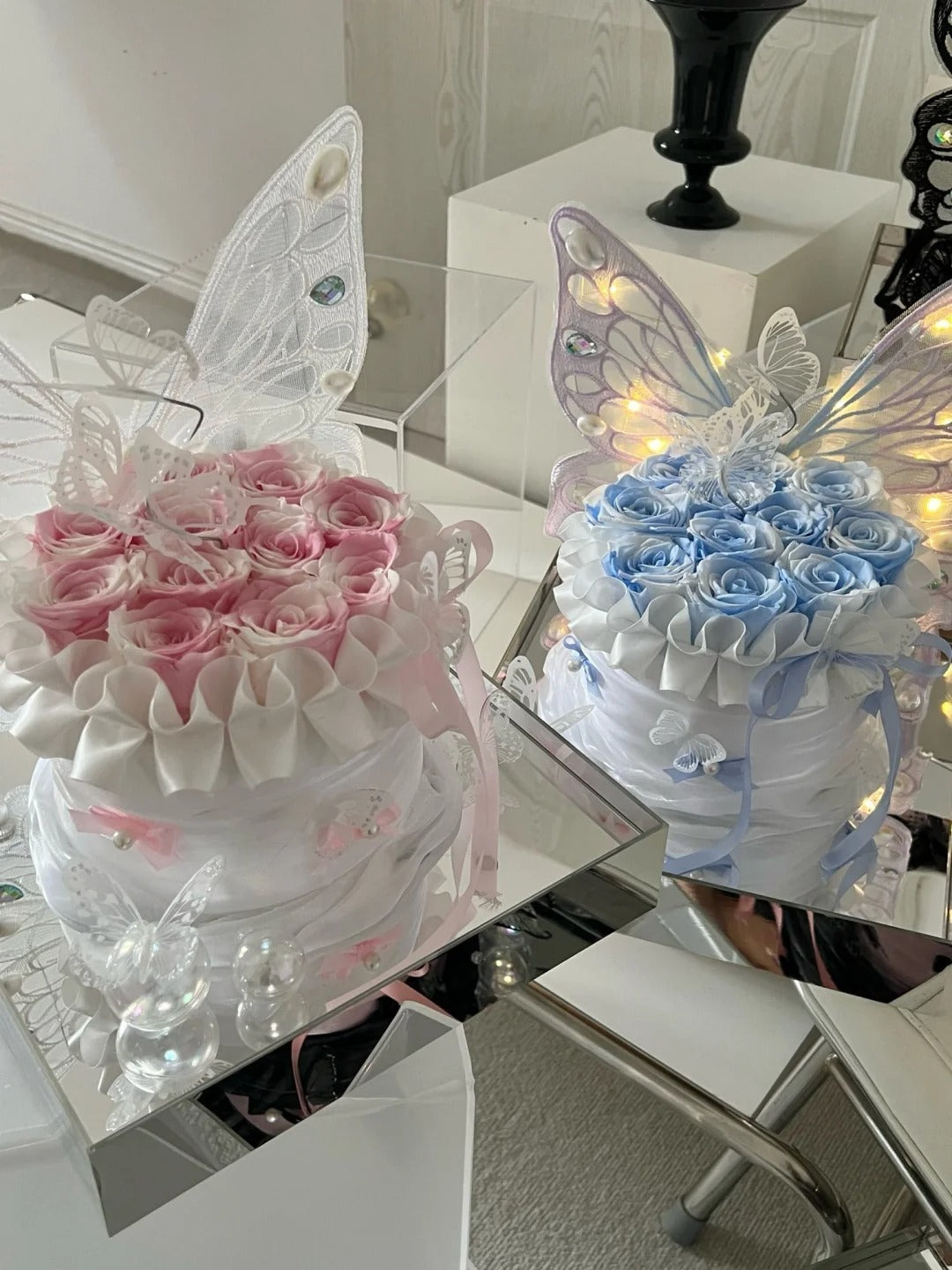 Butterfly Cake Flower Box / Creative Preserved Flower Box - Birthday Gift & Anniversary Gift