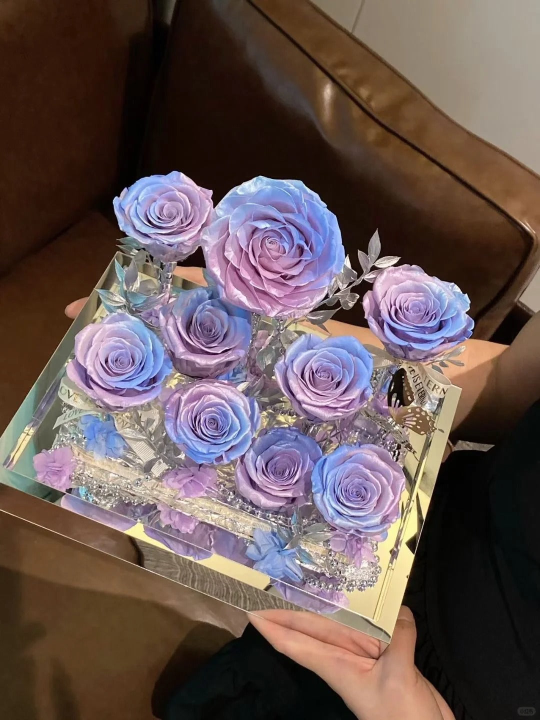 Preserved Rose Flower High-End Acrylic Gift Box - A Romantic Birthday Gift