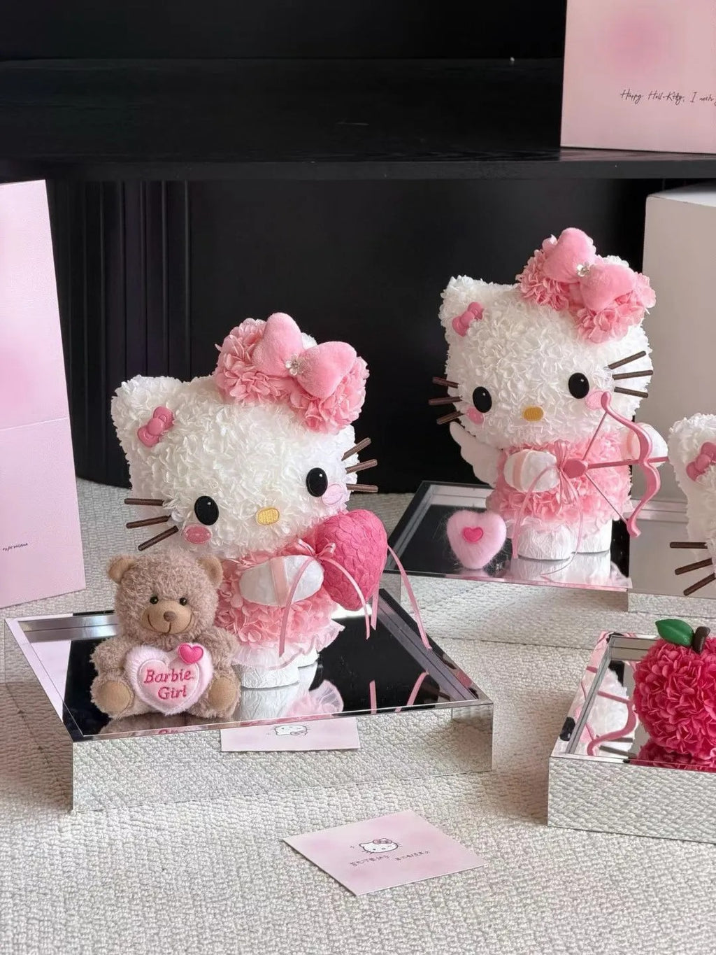 Hello Kitty preserved flower box / Romantic gift/anniversary present - for friends and loved ones