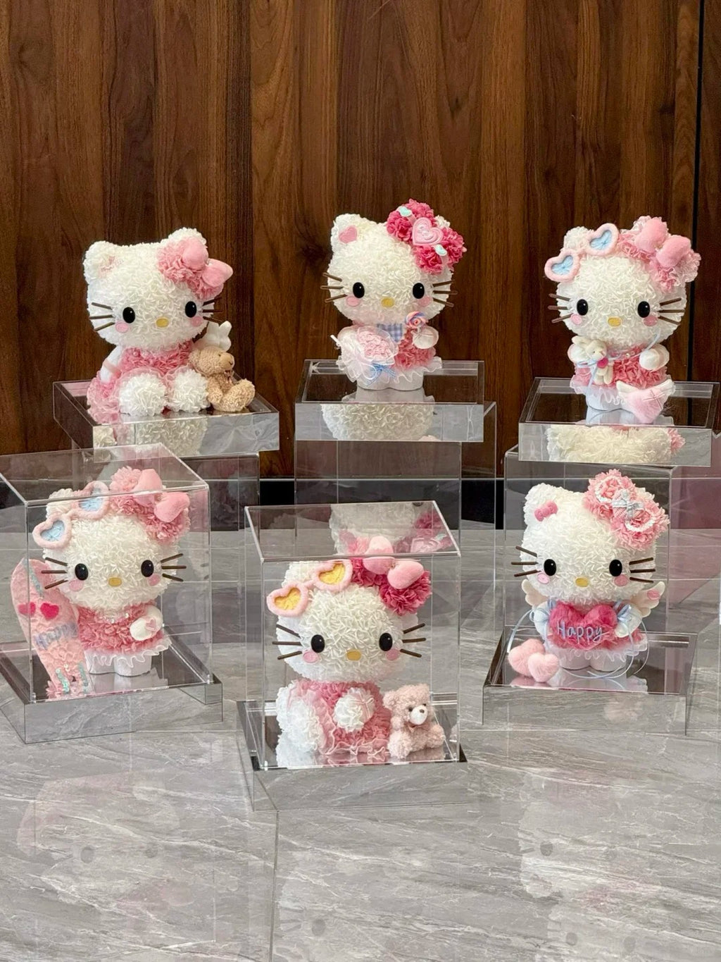 Hello Kitty preserved flower box / Romantic gift/anniversary present - for friends and loved ones