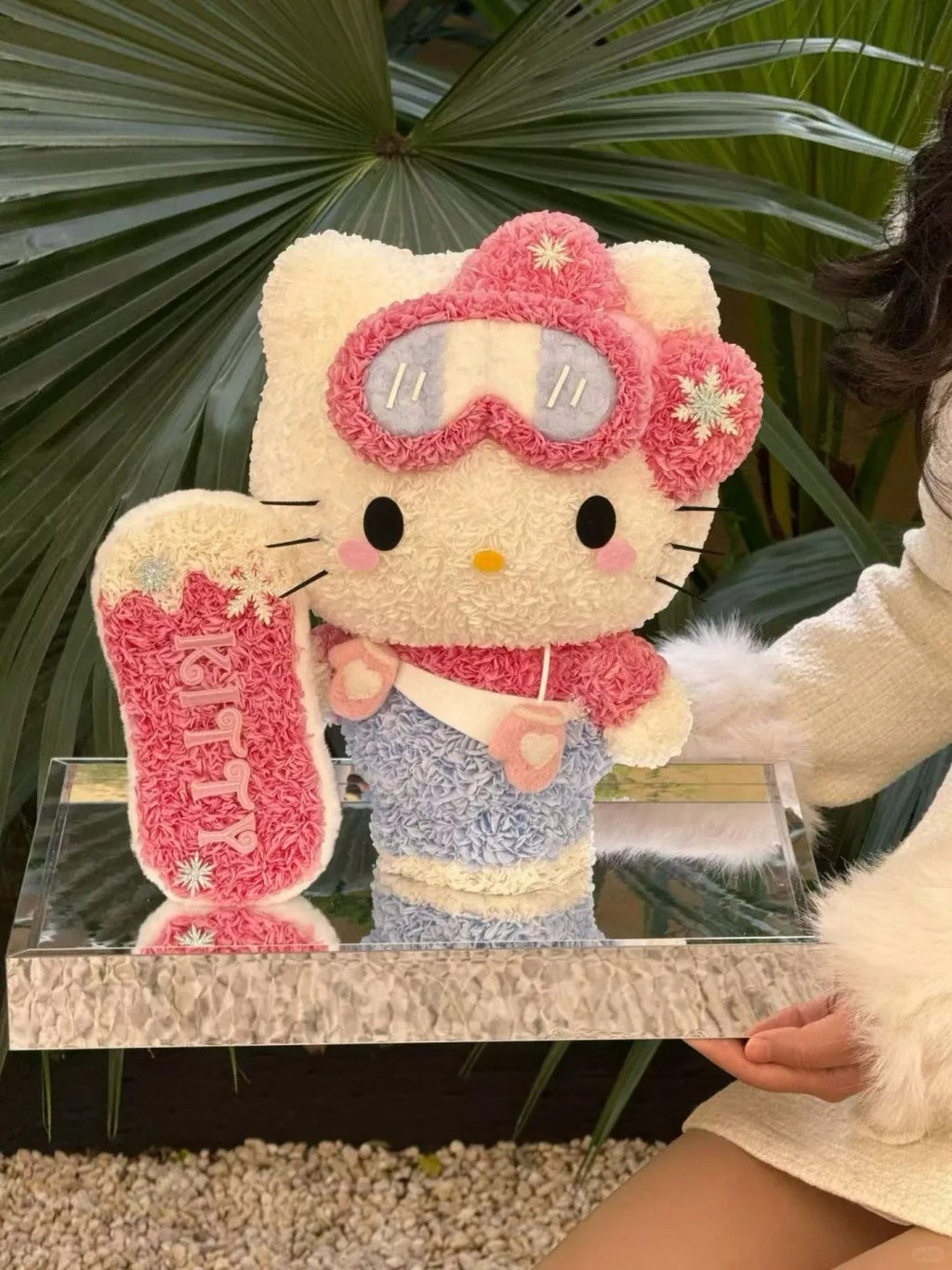 Hello Kitty preserved flower box / Romantic gift/anniversary present - for friends and loved ones